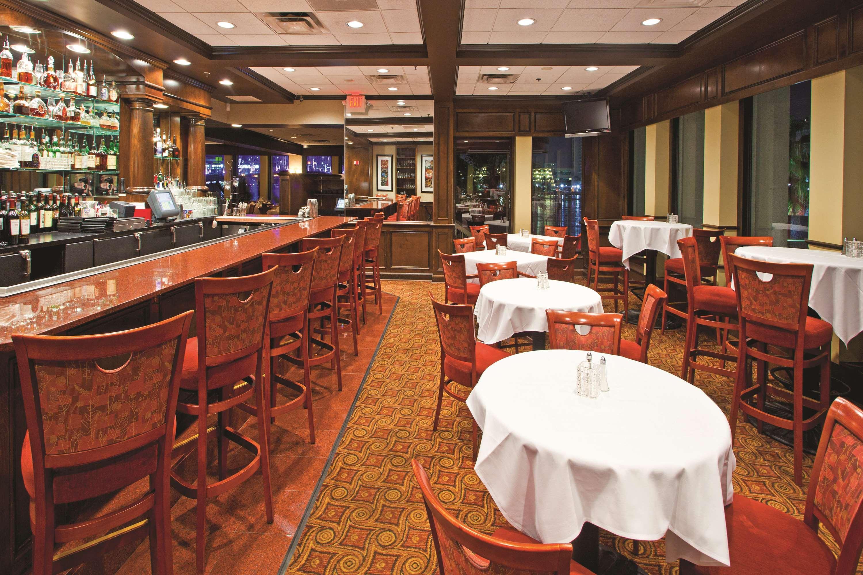 Doubletree By Hilton Jacksonville Riverfront, Fl Restaurant photo