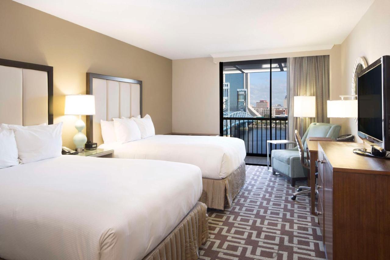 Doubletree By Hilton Jacksonville Riverfront, Fl Exterior photo